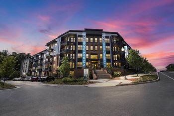 Skye suwanee town center apartments in suwanee, georgia exterior